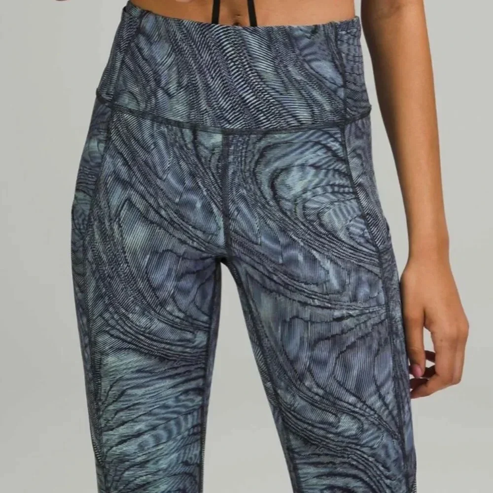 Lululemon sz 2 Fast and Free Tight 25" *Non-Reflective Nulux blue EUC - Picture 13 of 14